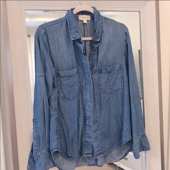cloth & stone Tops - CLOTH & STONE Soft Denim Quality Button-up Blouse